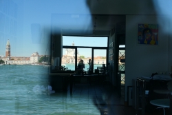http://www.juliesteyer.com/files/gimgs/th-14_canal della giudecca Julie Steyer.jpg